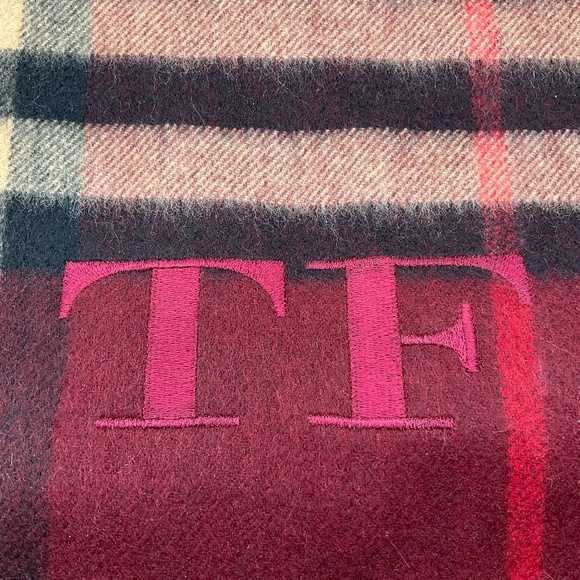BURBERRY DARK RED GIANT CHECK CASHMERE SCARF - Picture 4 of 9